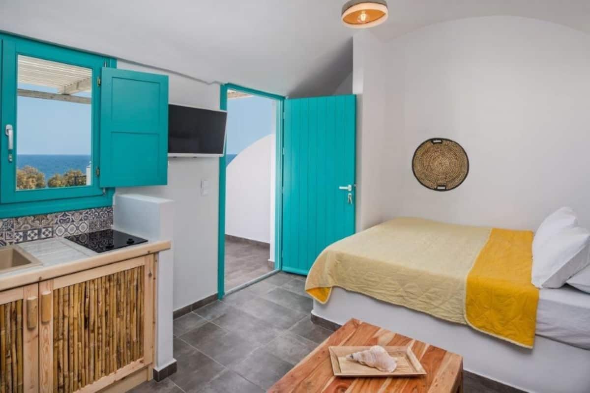 Suite estudio junior, vista al mar | 1 habitación, sábanas de algodón egipcio y ropa de cama de alta calidad