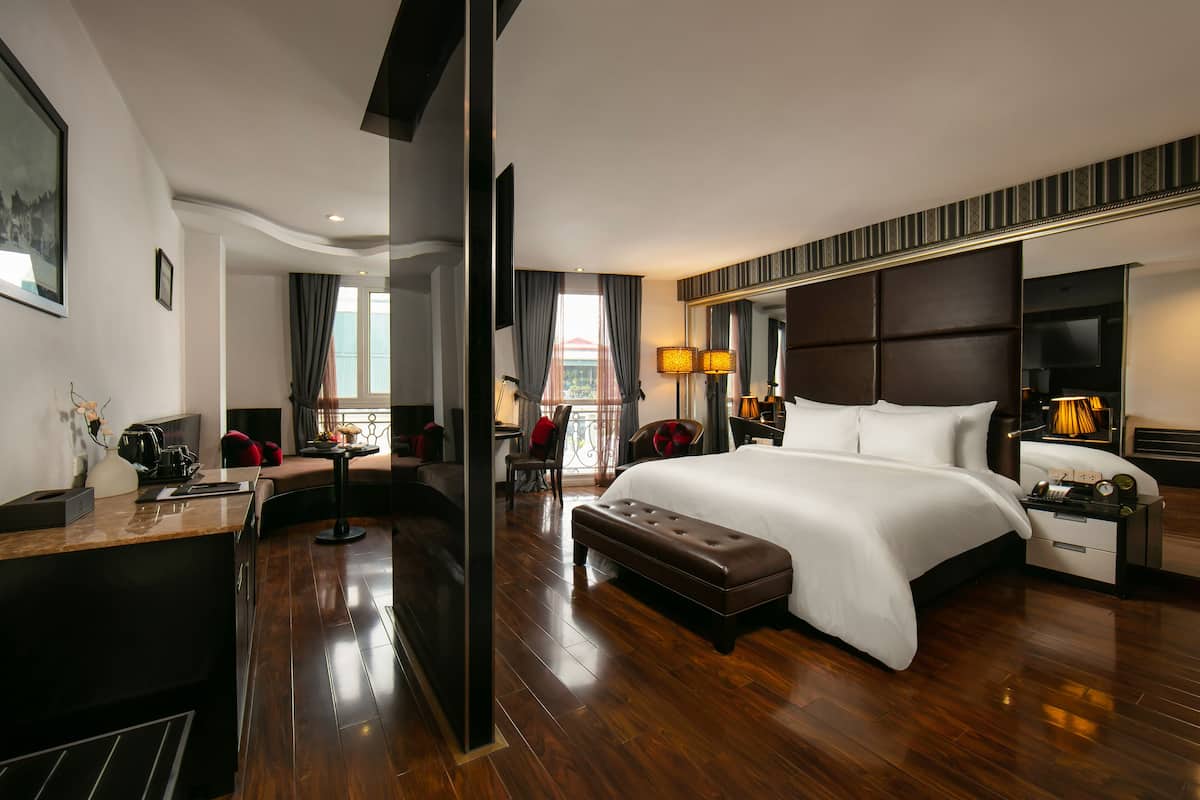 1 bedroom, pillow-top beds, minibar, in-room safe