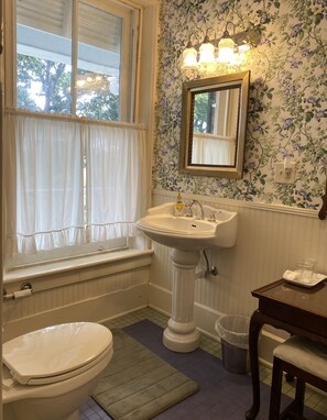 Deluxe Single Room, 1 Queen Bed | Bathroom | Hair dryer, bathrobes, towels - Rockwood Manor (Dublin)