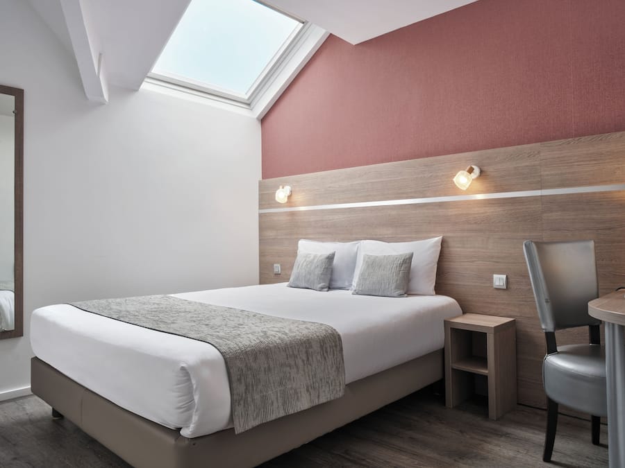 Doppelzimmer | Hochwertige Bettwaren, Zimmersafe, Schreibtisch, schallisolierte Zimmer