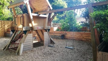 Außen-Kinderspielplatz