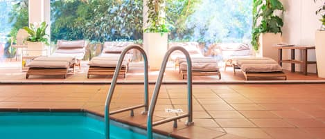 Indoor pool, pool loungers