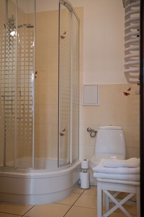 Twin Room | Bathroom - Kolory Guest House (Kraków)