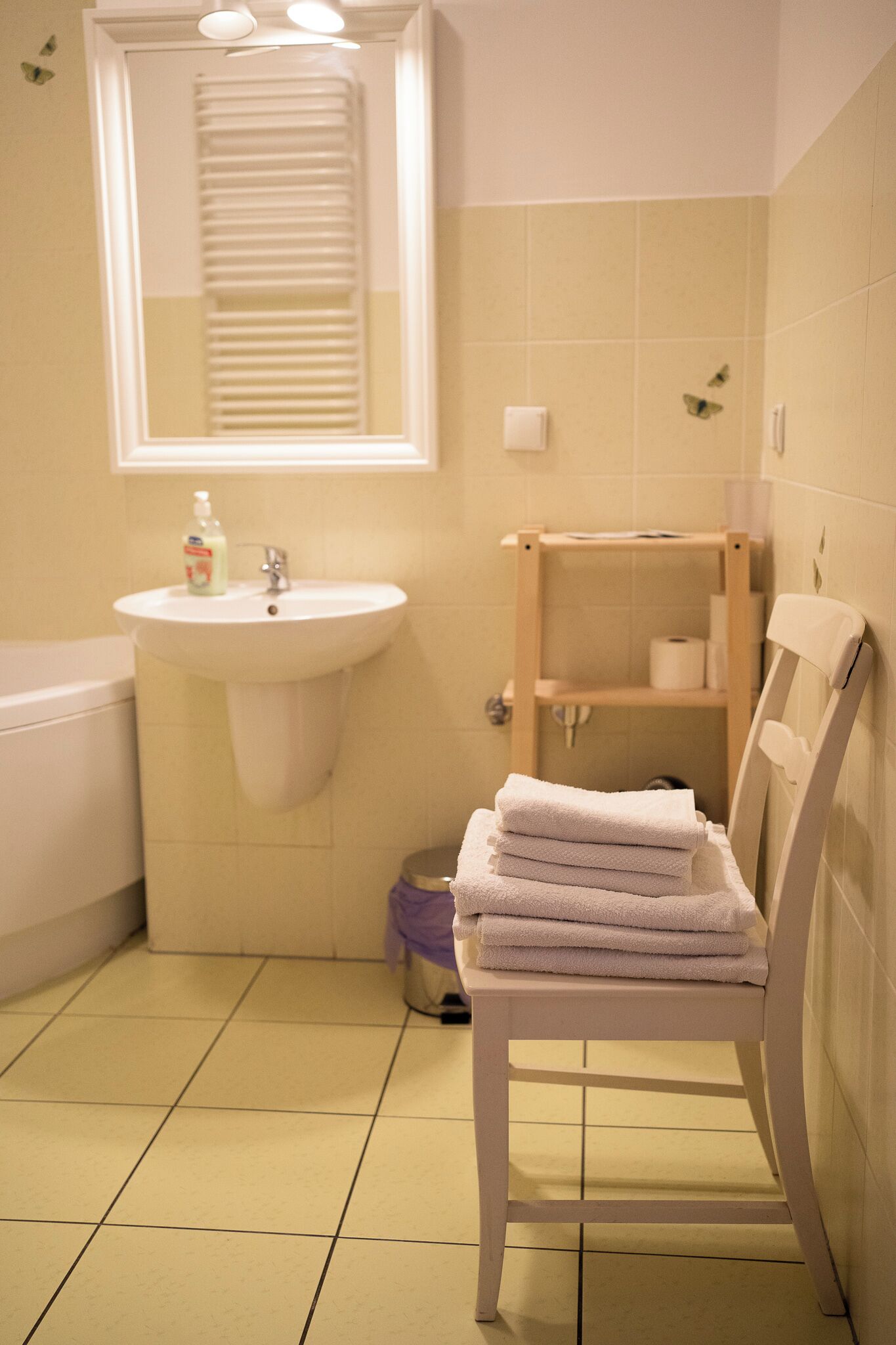 suite, kitchen | bathroom | shower, hair dryer, towels