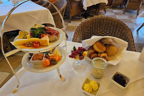 Daily full breakfast for a fee