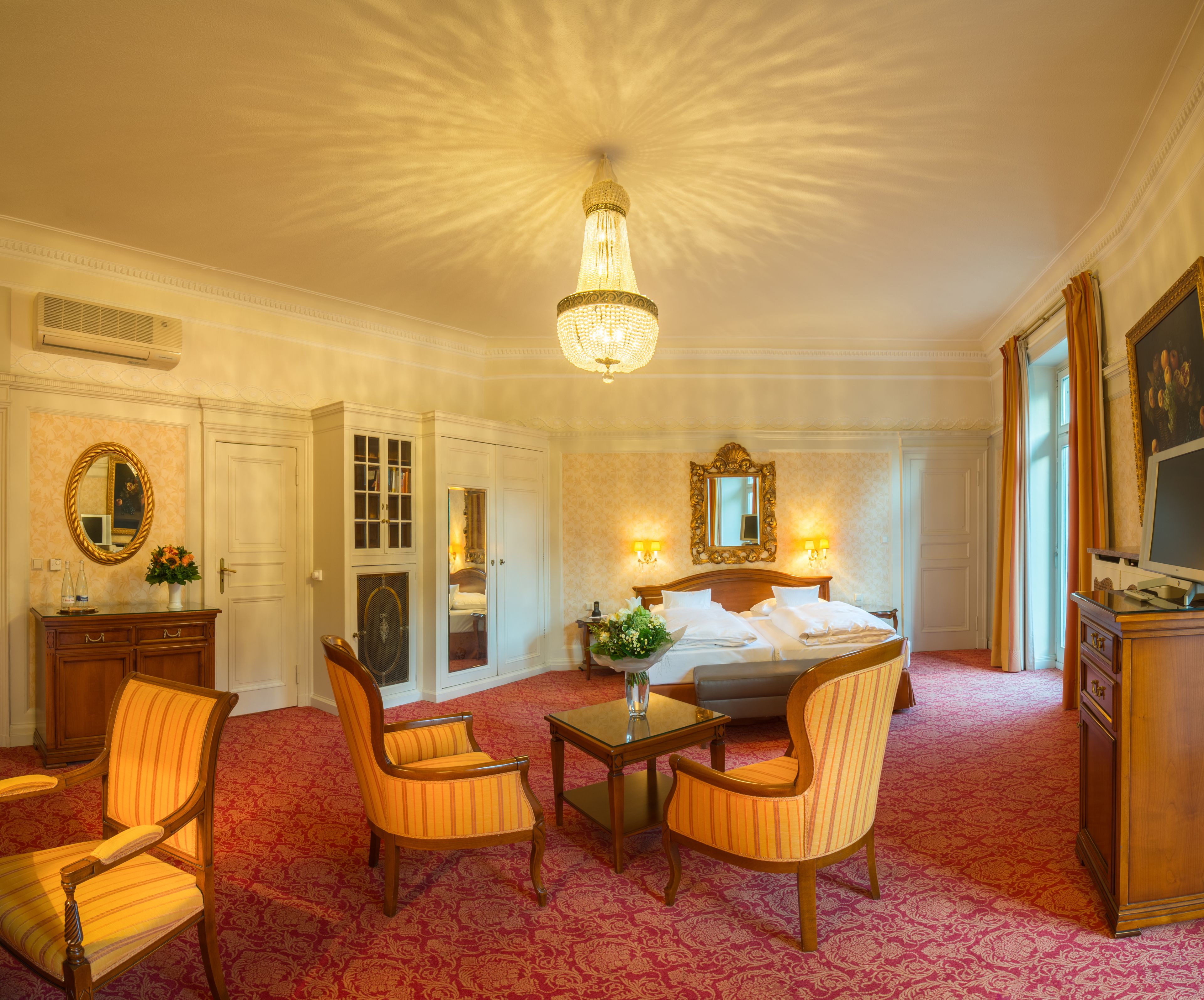 premium double room | hypo-allergenic bedding, minibar, in-room safe, individually furnished