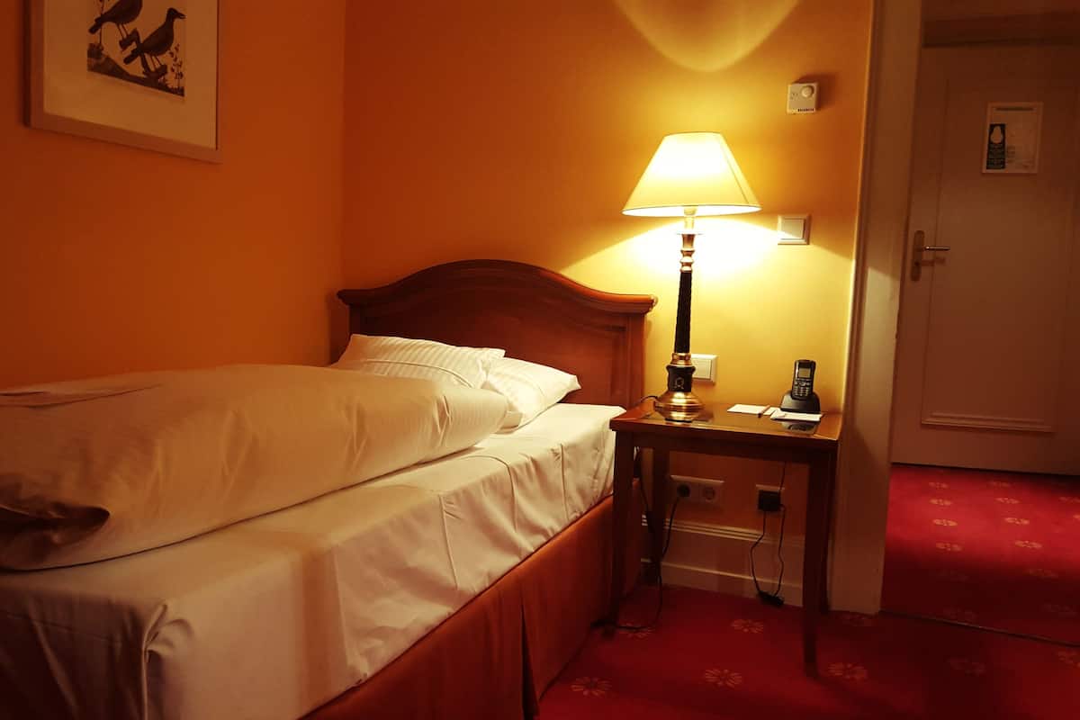 Hypo-allergenic bedding, minibar, in-room safe, individually decorated
