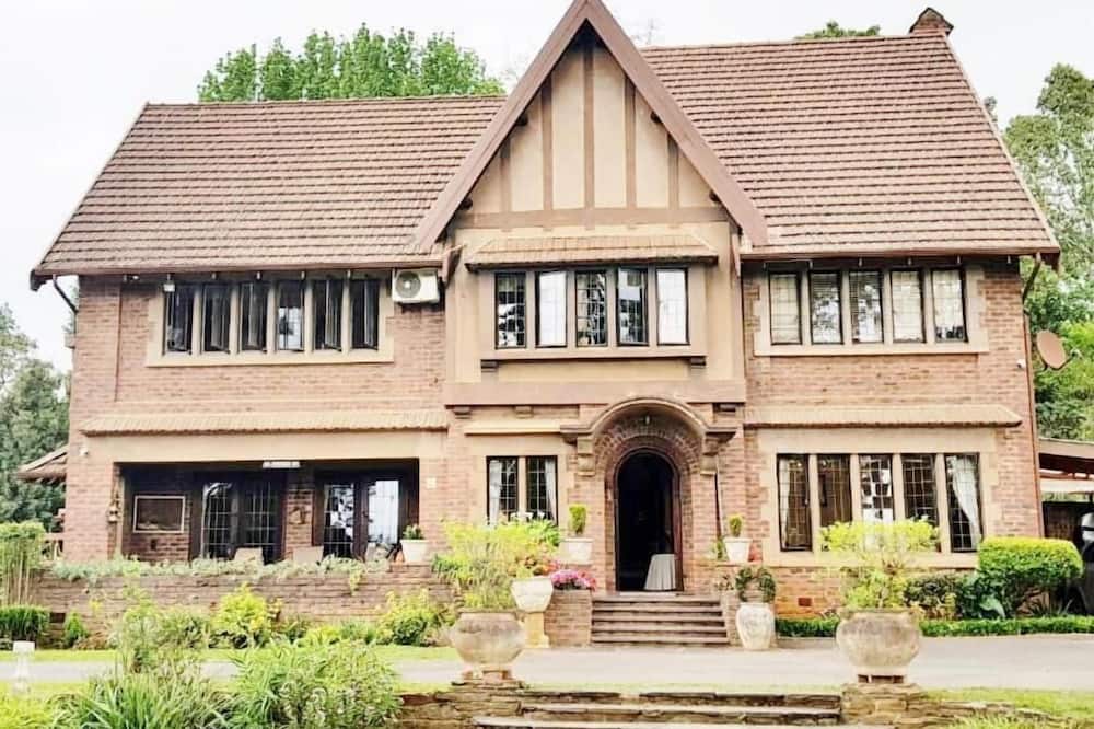 The Sleeping Bao B&B