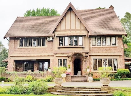 Exterior. The Sleeping Bao B&B