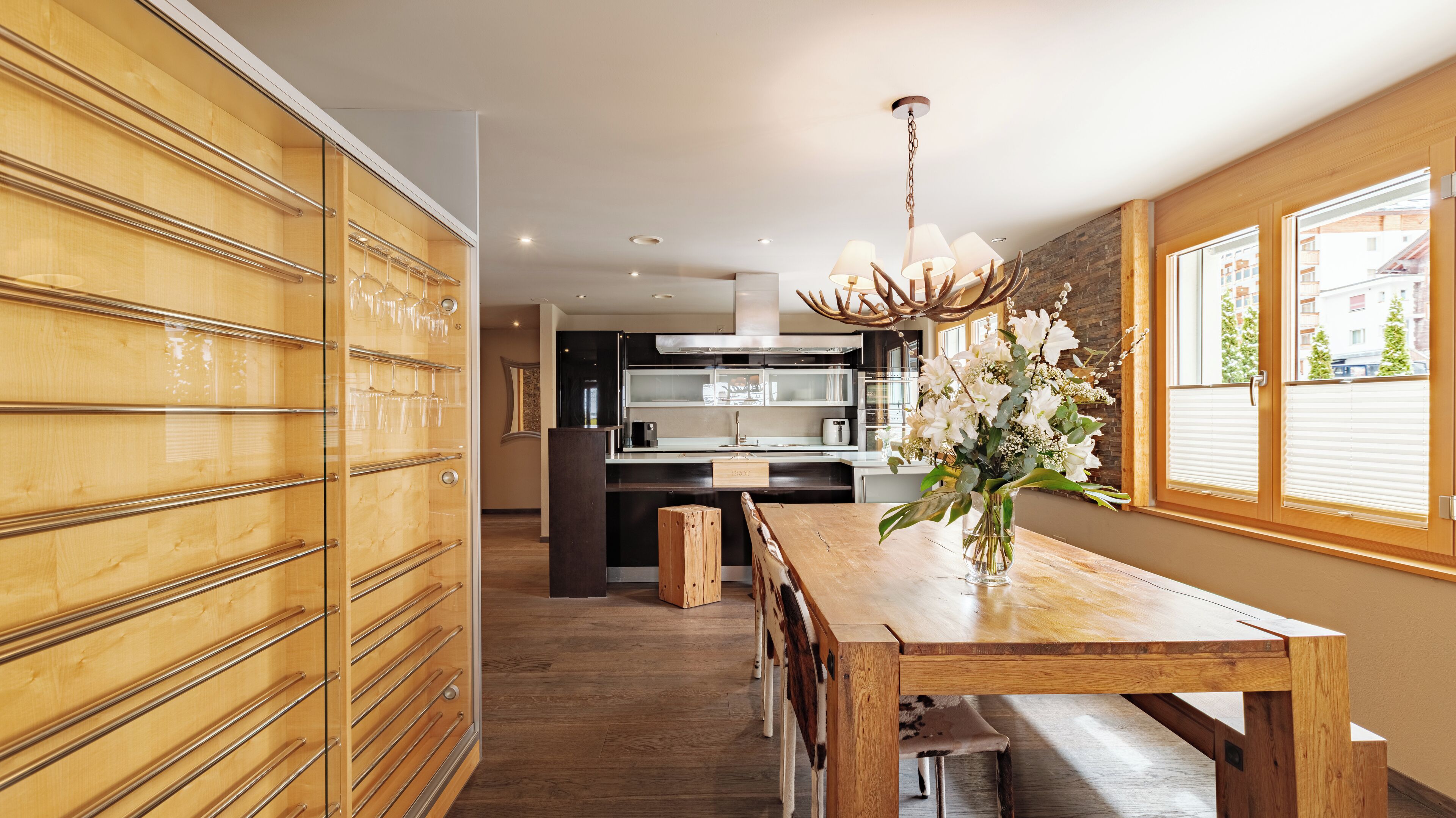 luce 4 - three-bedroom apartment (1st floor) | select comfort beds, individually decorated, individually furnished