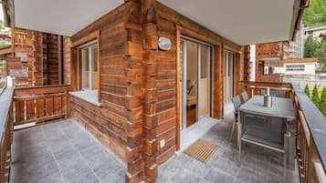 Lägenhet - utsikt mot bergen (4.5 Rooms, 2nd Floor, Matterhorn View) | Terrass/Patio