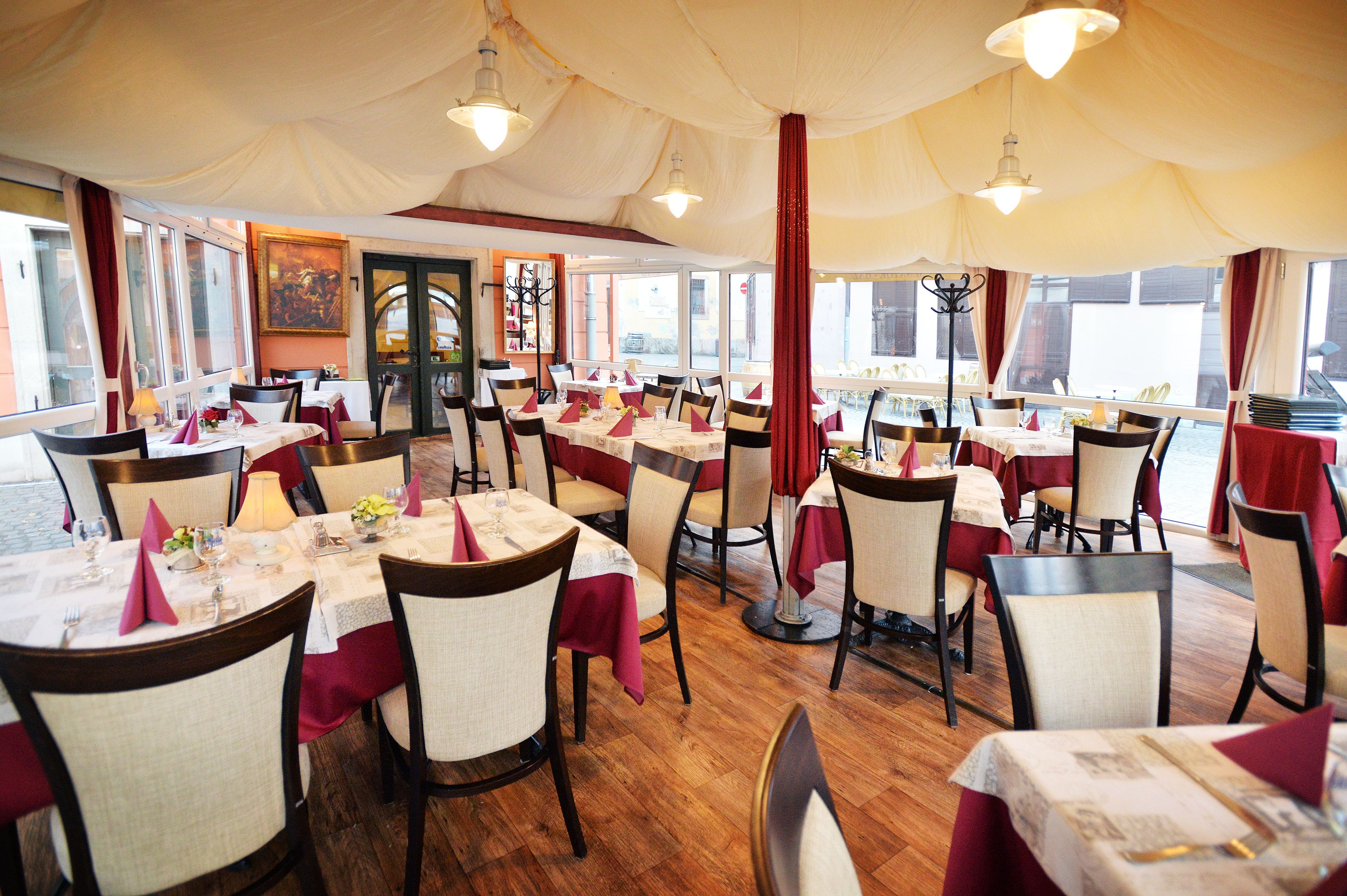 outdoor banquet area