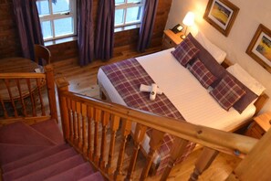 Desk, iron/ironing board, rollaway beds, WiFi