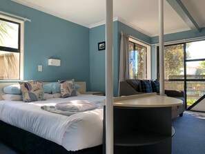 Studio – deluxe | Strykejern/-brett, reiseseng for barn, wi-fi (inkludert) og sengetøy