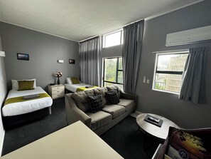 アパートメント 1 ベッドルーム | アイロン / アイロン台、旅行用ベビーベッド、WiFi (無料)、ベッドシーツ