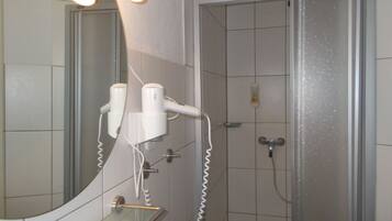 Chuveiro, secador de cabelo