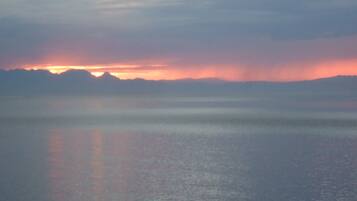 Queen Bed No Direct Balcony Access | Beach/ocean view