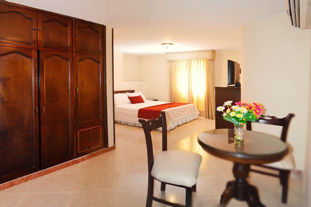 1 bedroom, in-room safe, desk, blackout curtains