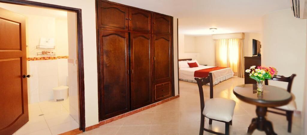 Foto - Hotel Plaza Versalles