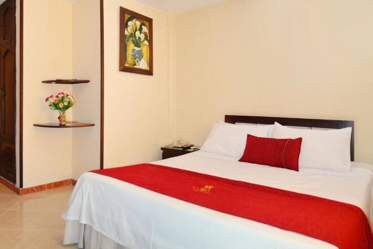 Standard Double Room, 1 Bedroom | 1 bedroom, in-room safe, desk, blackout curtains