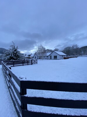 Front of property - Aslaich (Inverness)