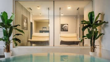 Body treatments, body scrubs, facials, 4 treatment rooms
