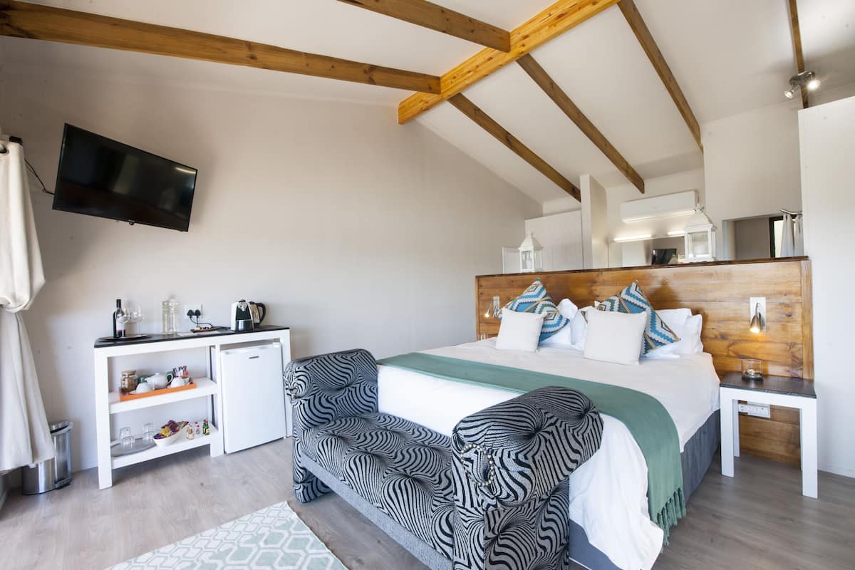 Suite (Bird's eye)
