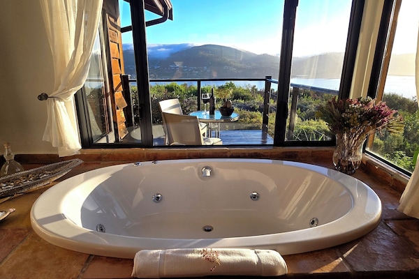 Suite, 1Â King-Bett, Blick auf die Lagune | Badezimmer