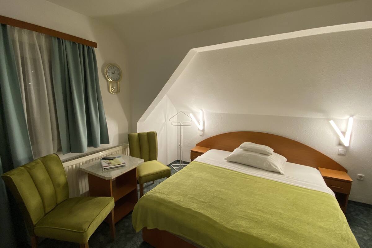Large Double room