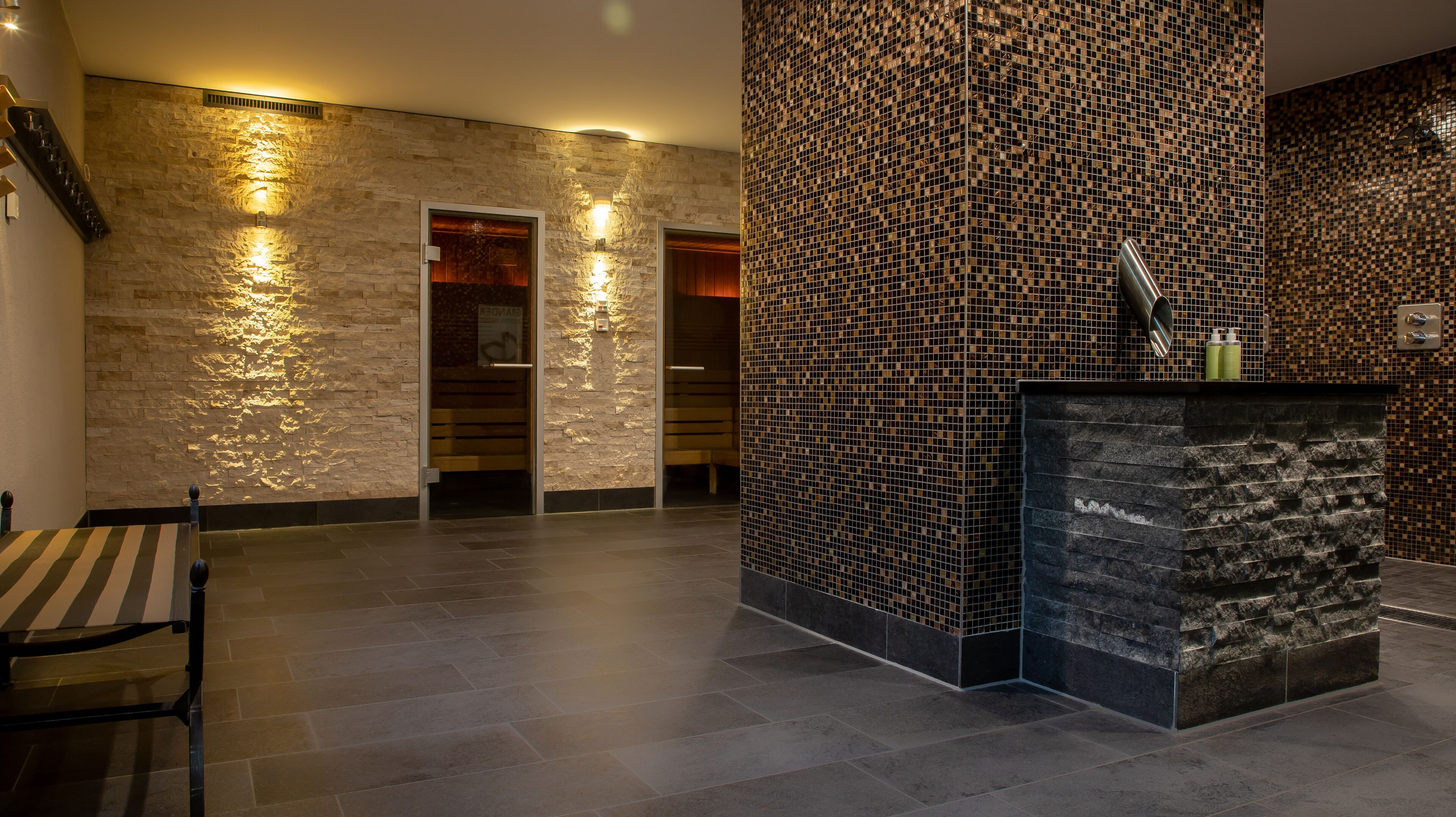 couples treatment room(s), sauna, steam room, massages