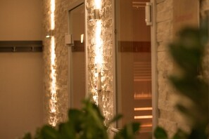 Salas de tratamiento para parejas, sauna, baño de vapor y masajes 