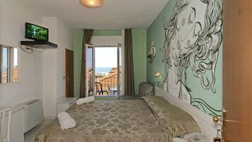 Minibar, coffres-forts dans les chambres, bureau, Wi-Fi gratuit