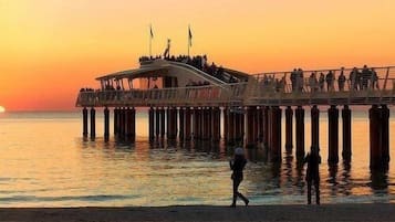 Dock