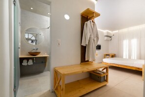 Habitación doble | Caja de seguridad en la habitación y insonorización