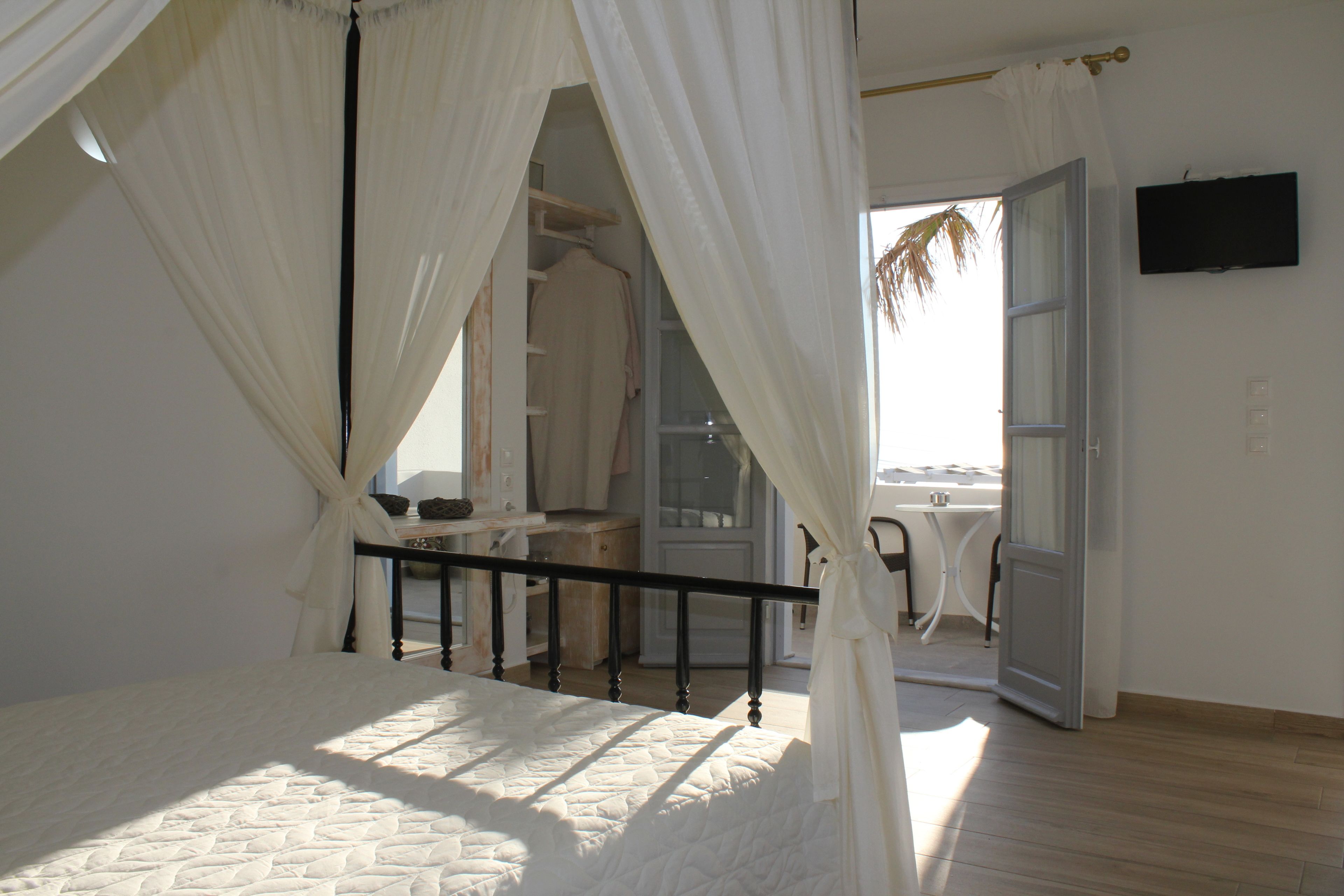 suite | in-room safe, soundproofing, iron/ironing board, free wifi