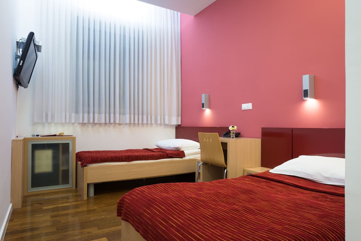 Twin Room, 2 Single Beds