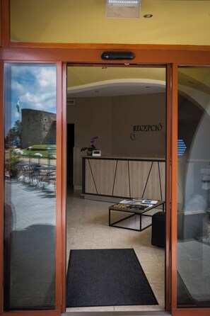 Property entrance - Sándor Hotel (Pecs)