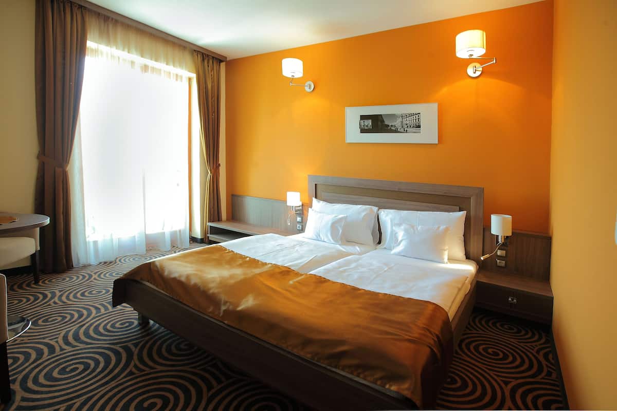 Superior Double or Twin room single use | 1 bedroom, minibar, in-room safe, desk