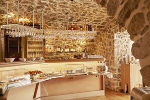 Dagelijks ontbijtbuffet (EUR 20 per persoon)