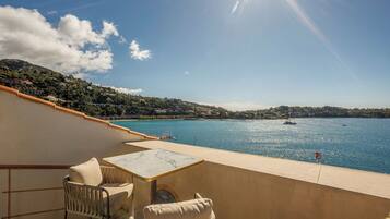 Chambre Double Vigie, vue mer | Terrace/patio