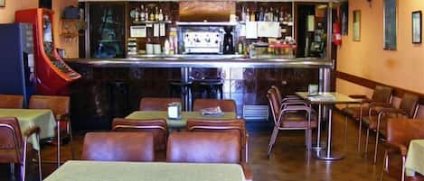 Bar (in der Unterkunft)