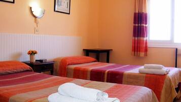 Chambre Double | Lits bébé (gratuits), lits pliants/supplémentaires, Wi-Fi gratuit