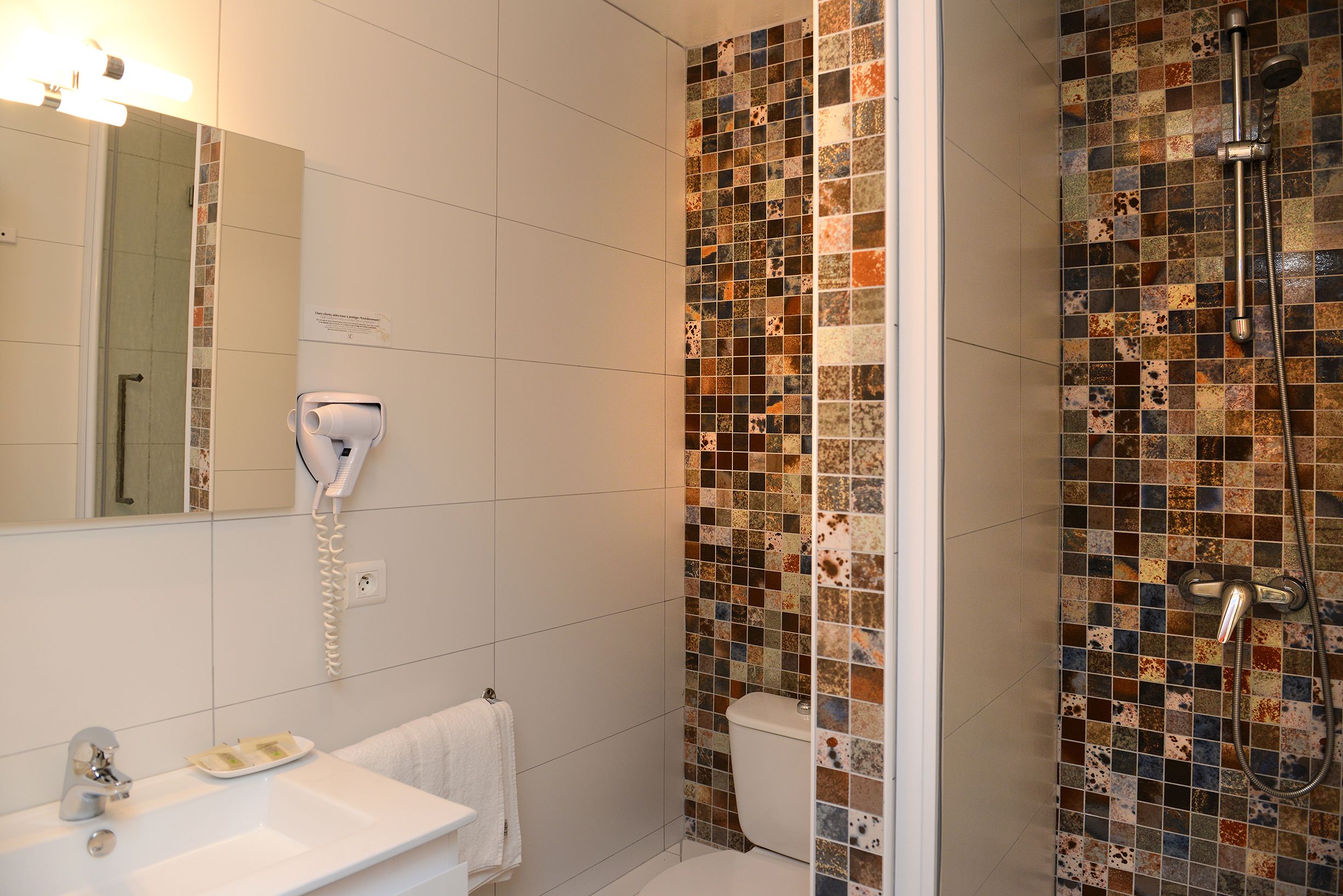 double room | bathroom | free toiletries, hair dryer, towels