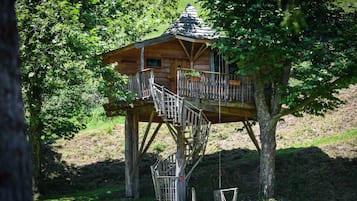 Cabin | Individually decorated, individually furnished, desk, laptop workspace