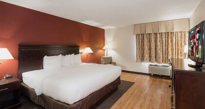 Red Roof Inn & Suites Mt Holly - McGuire AFB