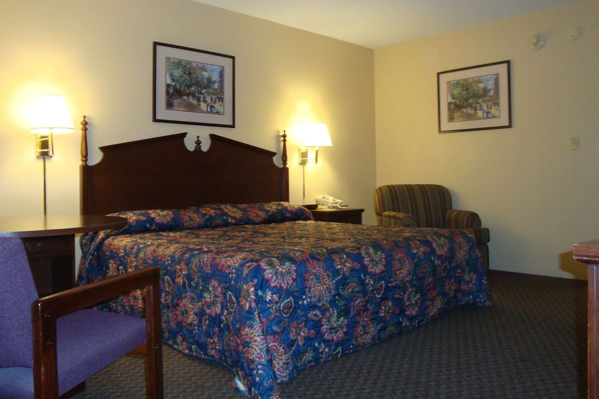 One king bed non smoking | Desk, laptop workspace, iron/ironing board, free WiFi