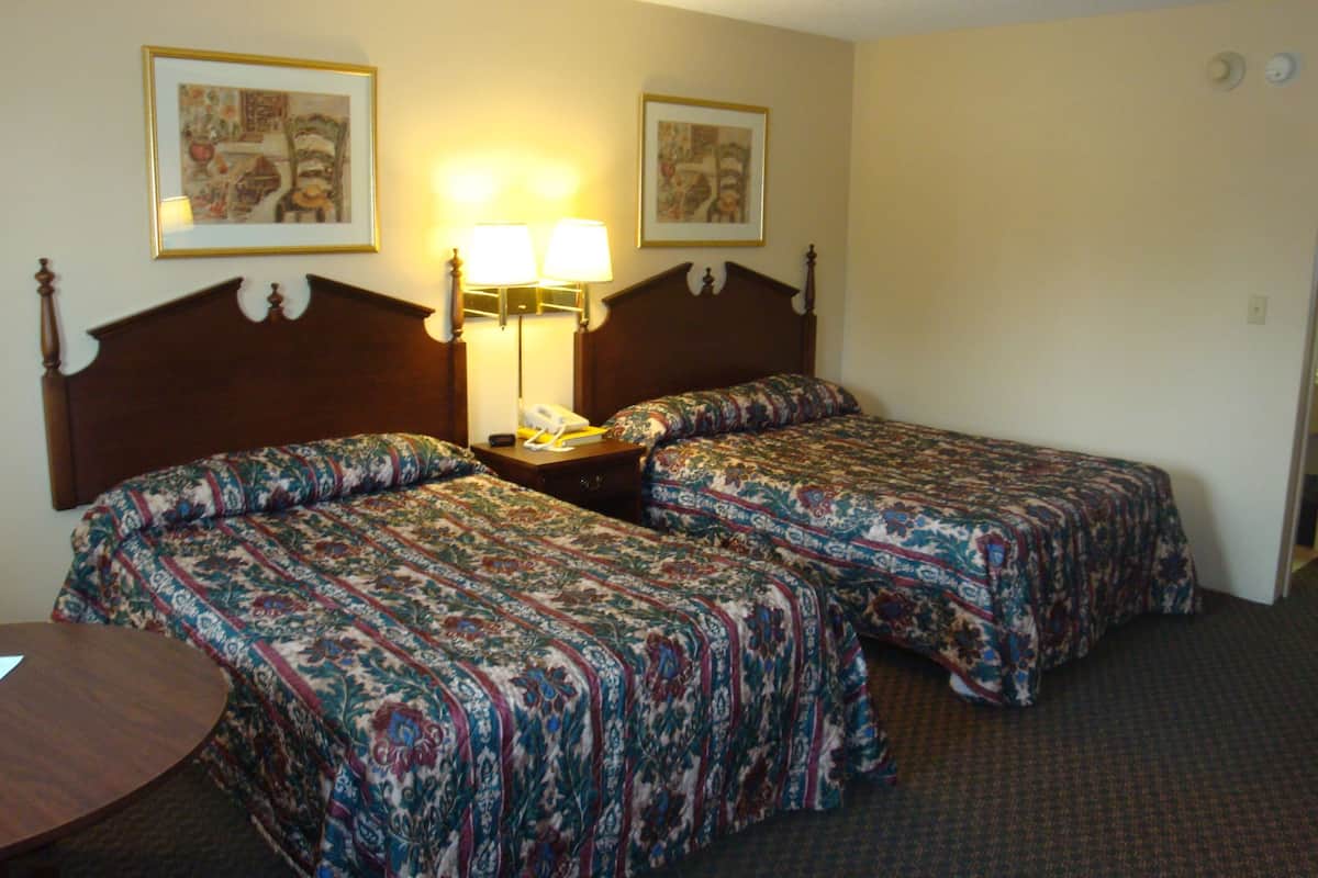 Two double beds non smoking | Desk, laptop workspace, iron/ironing board, free WiFi