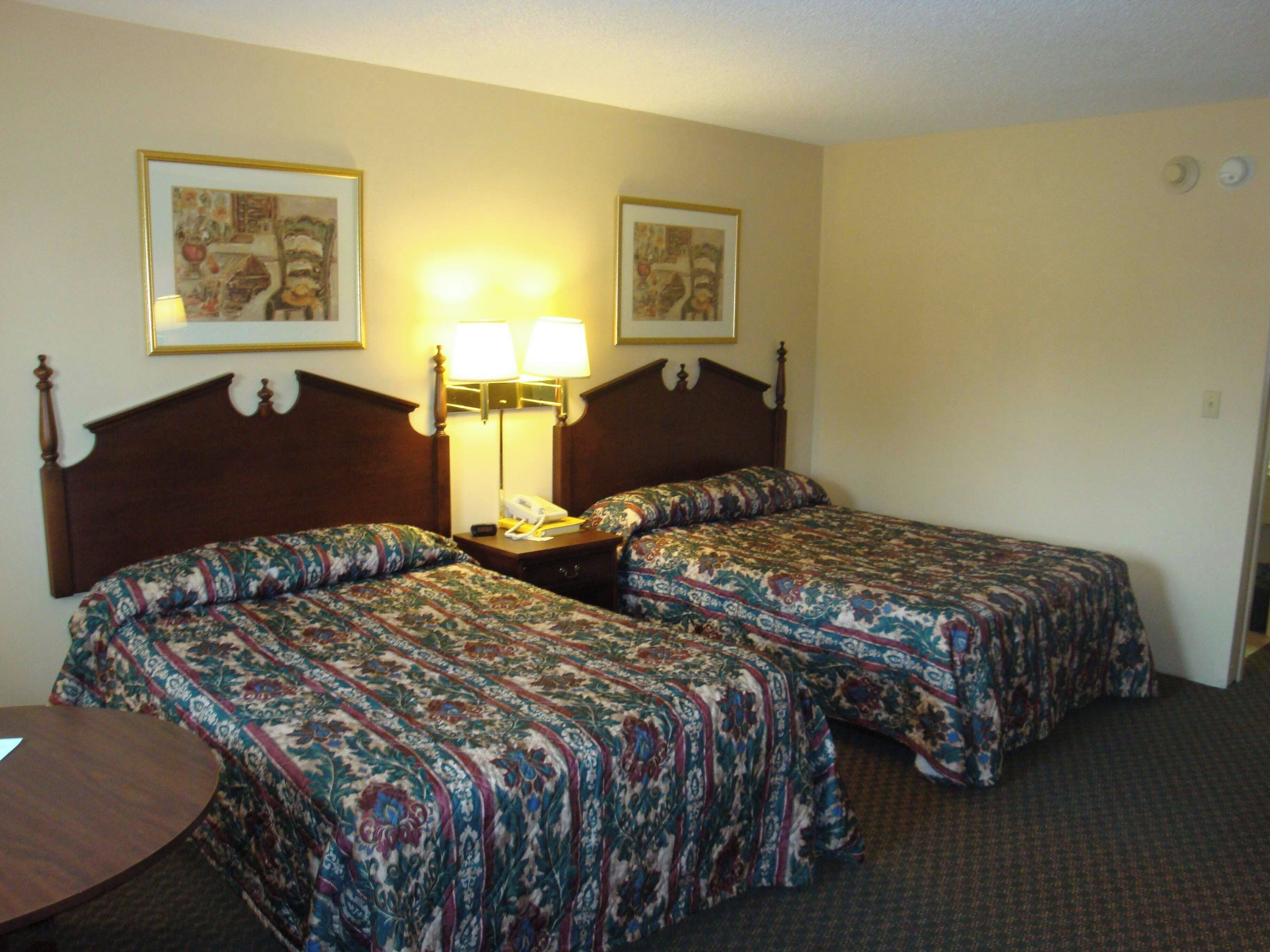 Two double beds non smoking | Desk, laptop workspace, iron/ironing board, free WiFi