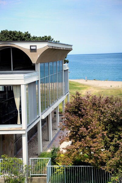 Illinois Beach Hotel & Conference Center, BW Premier Collection