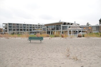 Illinois Beach Hotel & Conference Center, BW Premier Collection